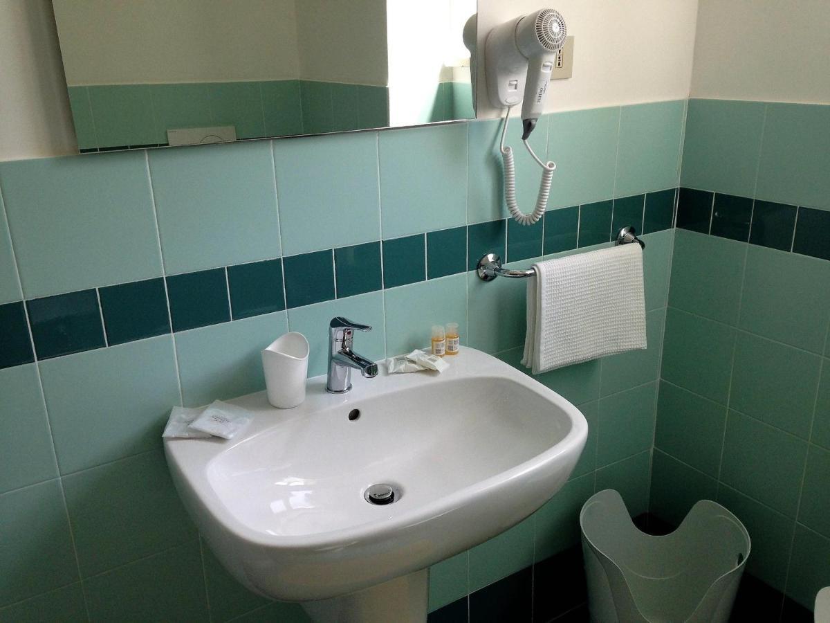 Hotel Anna Terracina Eksteriør bilde
