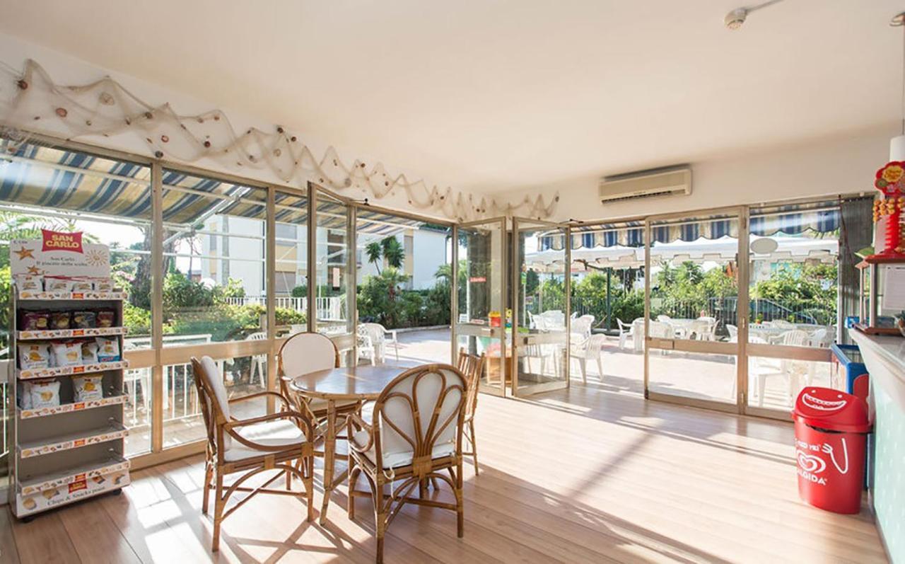 Hotel Anna Terracina Eksteriør bilde