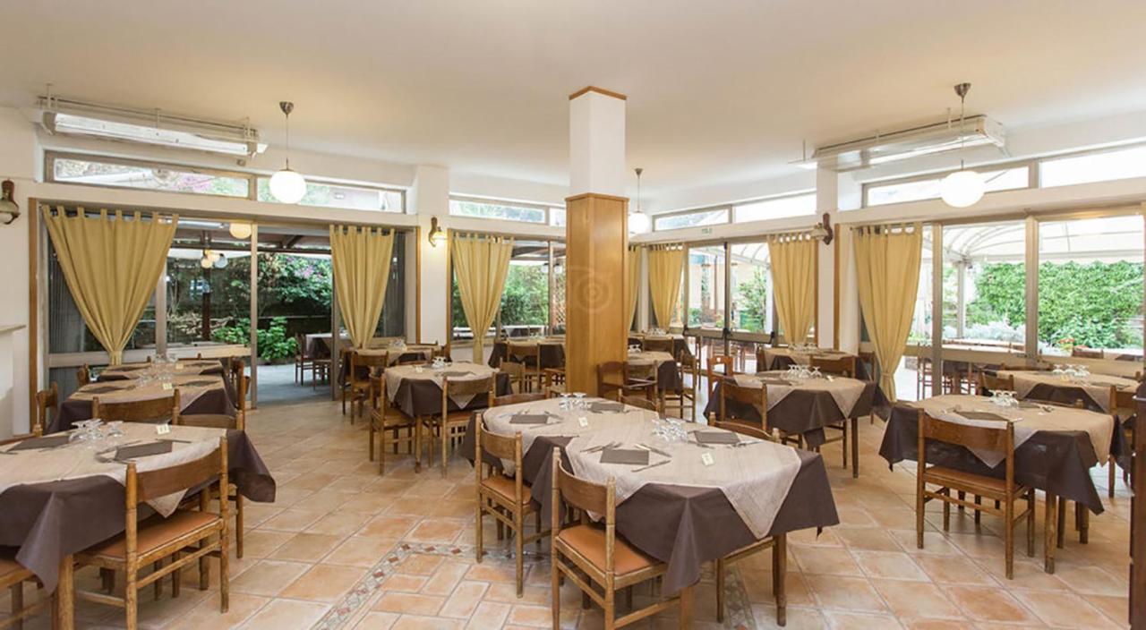Hotel Anna Terracina Eksteriør bilde